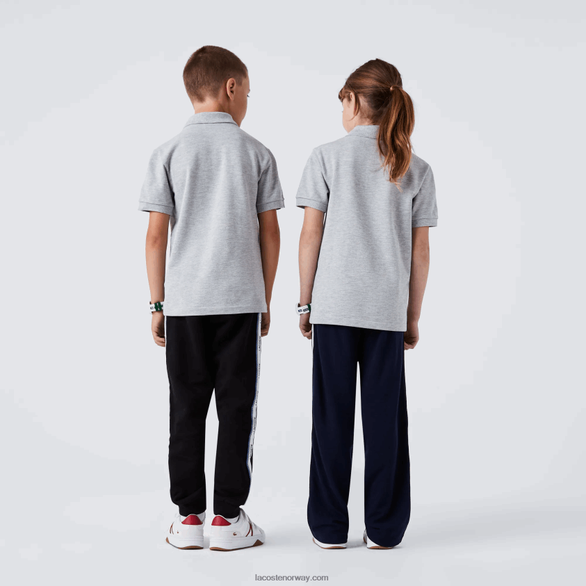 Lacoste petit pique polo med vanlig passform 4J4X0T3126 grå kine cca barn