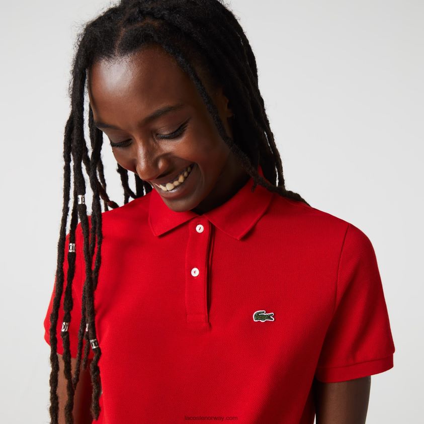 Lacoste petit pique polo i myk bomull med normal passform 4J4X0T2504 rød 240 kvinner