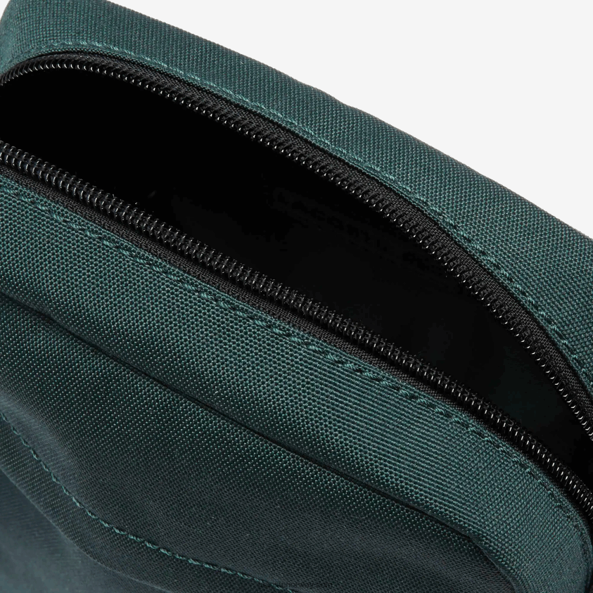 Lacoste vertikal universalveske i neocroc canvas 4J4X0T2119 fjærdrakt noir g81 menn